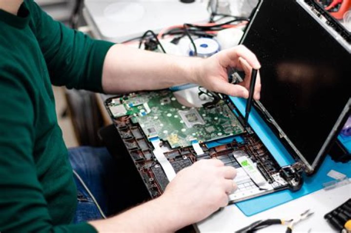 What tools should you use in repairing storage device on Mac?